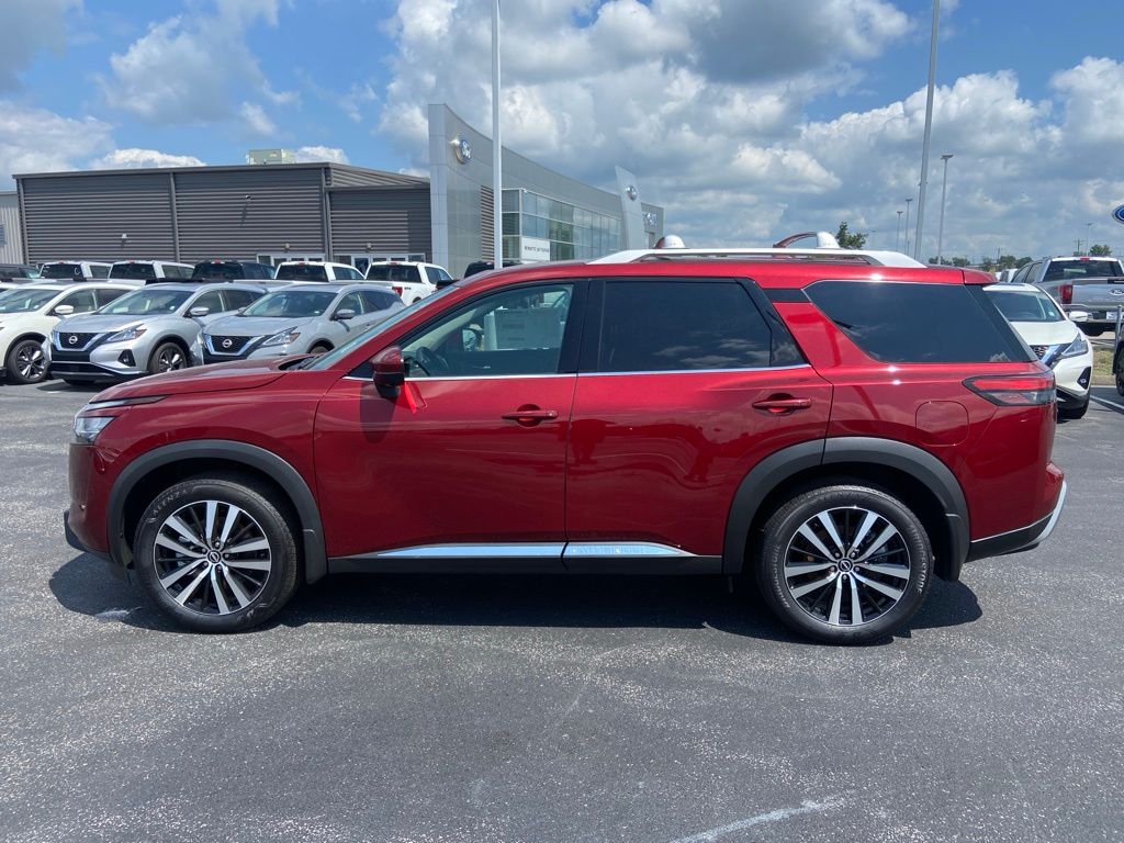 new 2024 Nissan Pathfinder car, priced at $44,375