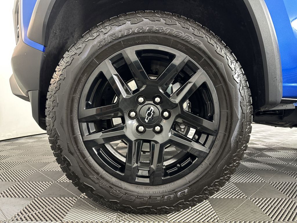 used 2023 Chevrolet Colorado car, priced at $38,976