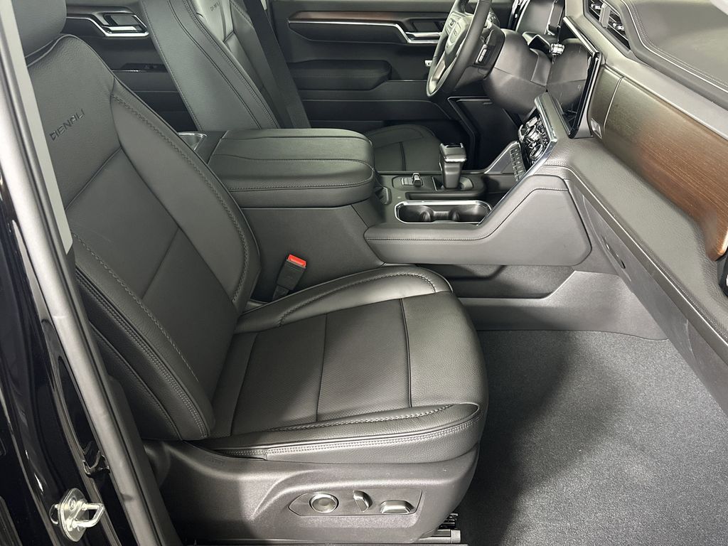 new 2025 GMC Sierra 1500 car, priced at $69,694