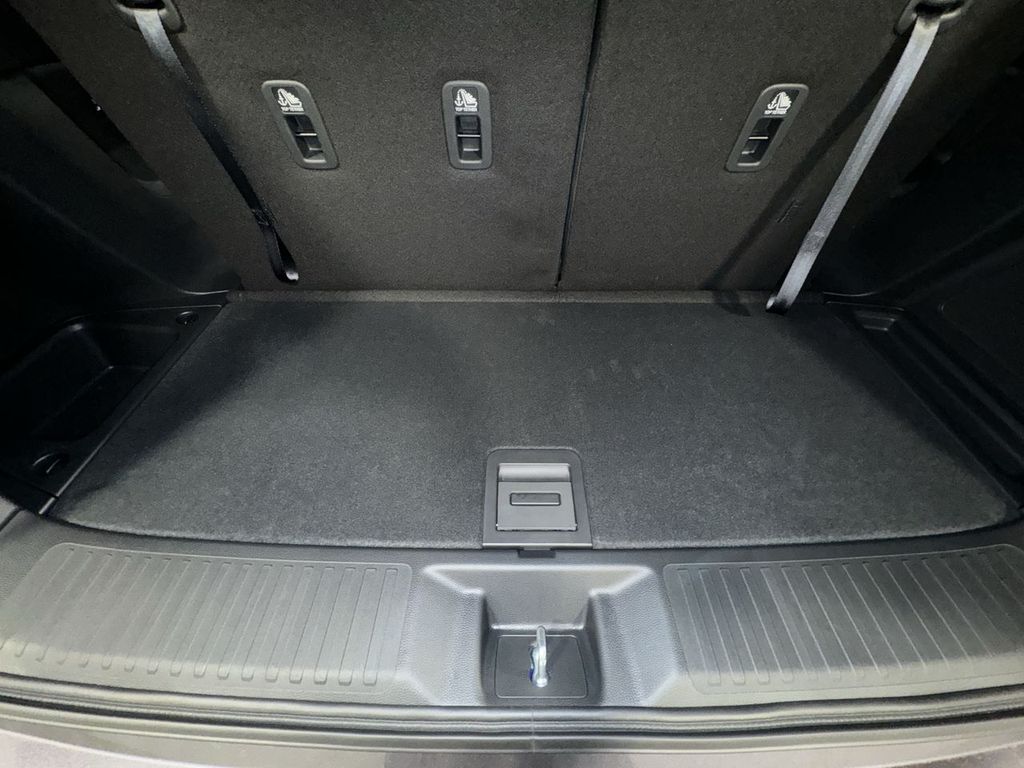 new 2025 Honda Pilot car, priced at $56,075