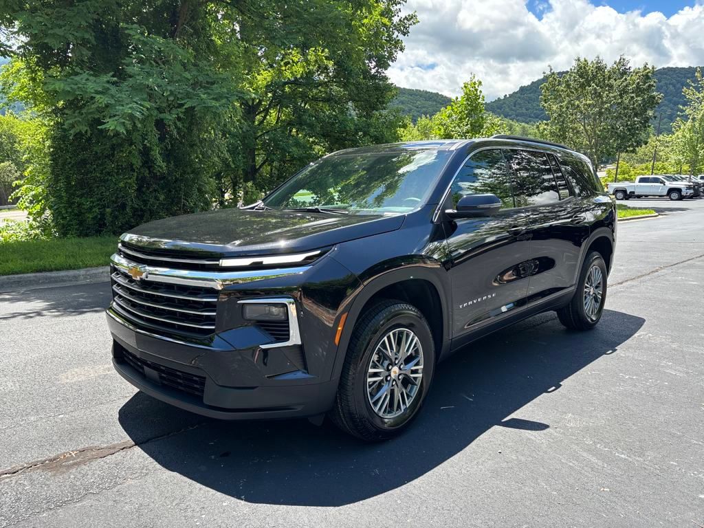 new 2025 Chevrolet Traverse car, priced at $45,695
