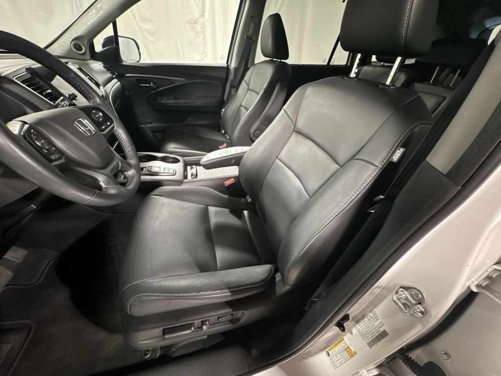 used 2022 Honda Pilot car, priced at $33,792