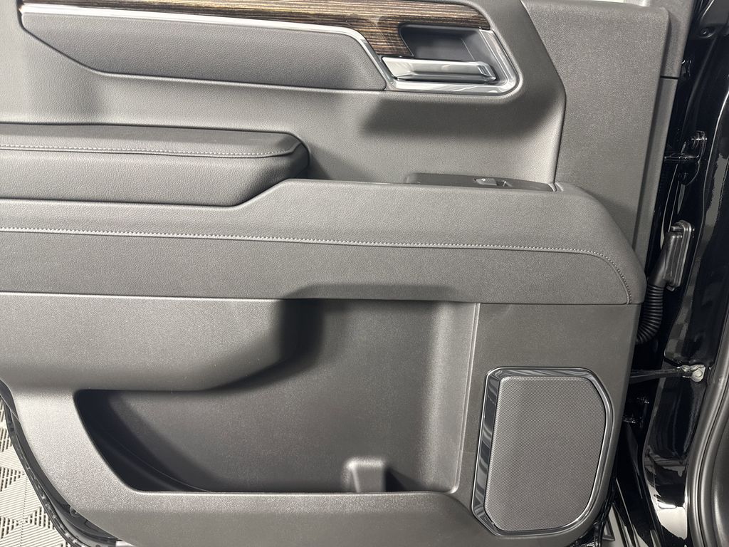 new 2025 GMC Sierra 1500 car, priced at $60,424