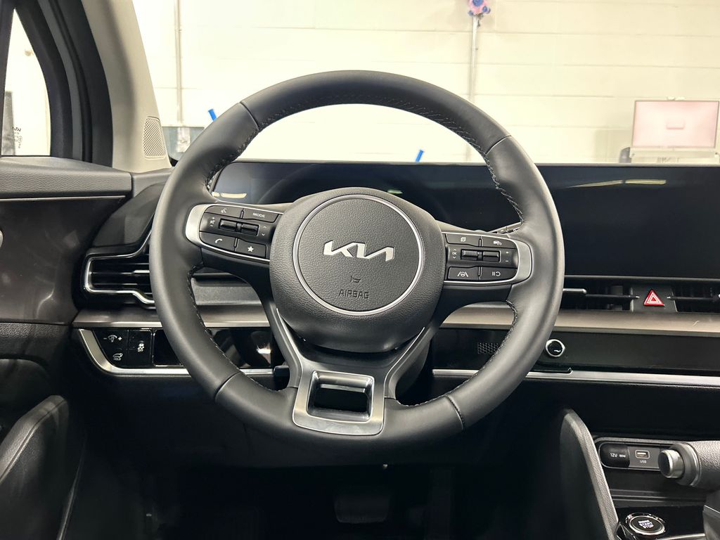 new 2025 Kia Sportage car, priced at $30,659