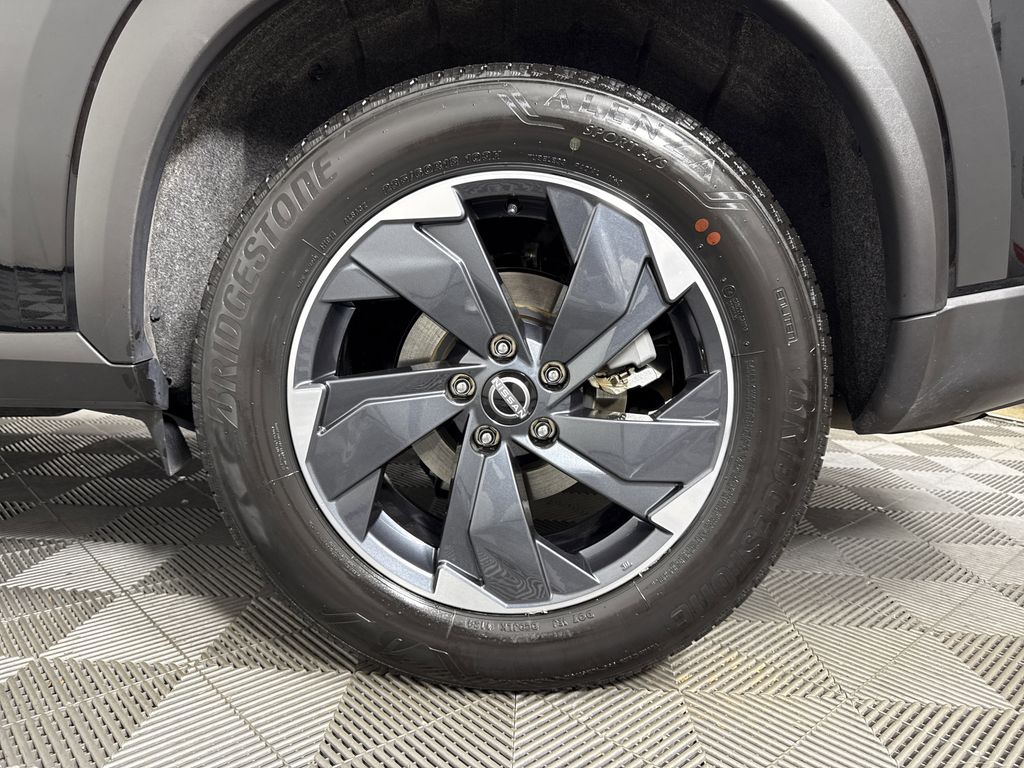 used 2024 Nissan Rogue car, priced at $21,997