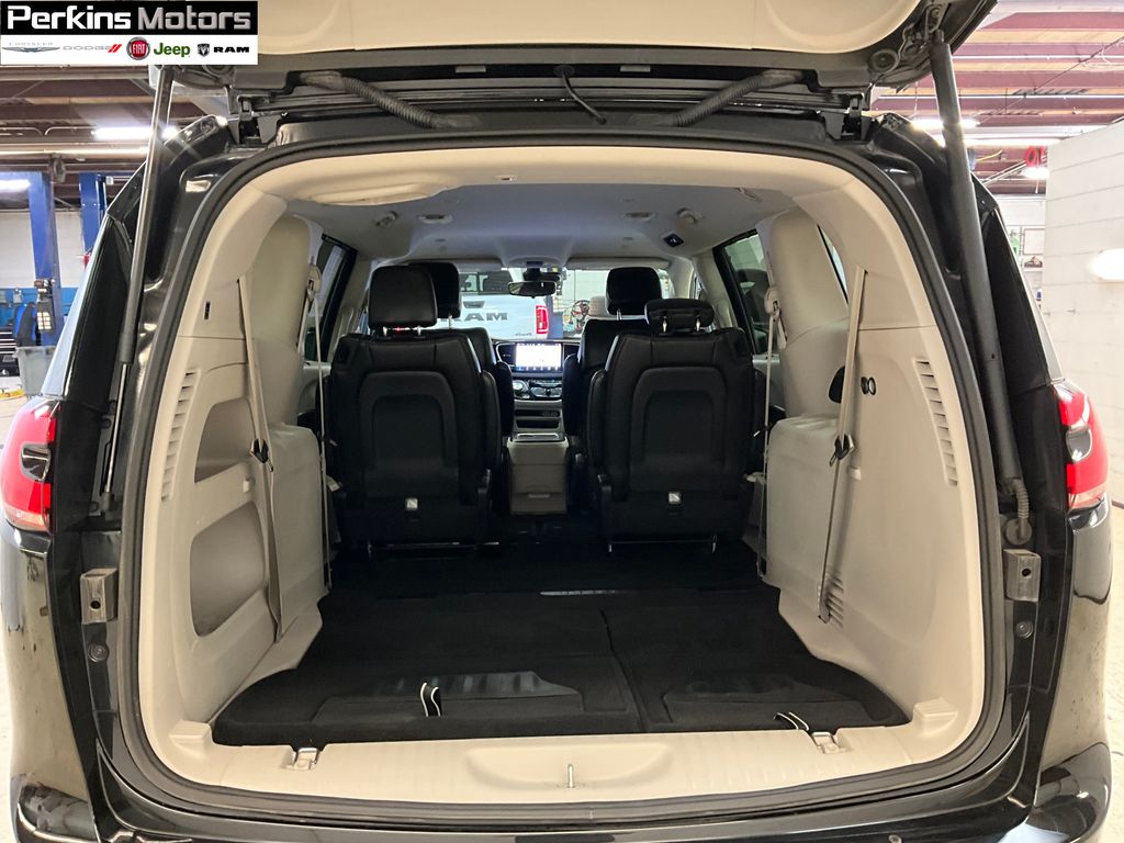 used 2024 Chrysler Pacifica car, priced at $33,343