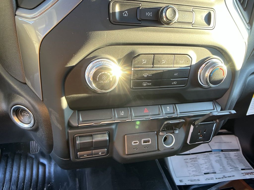 new 2025 GMC Sierra 2500HD car, priced at $53,269