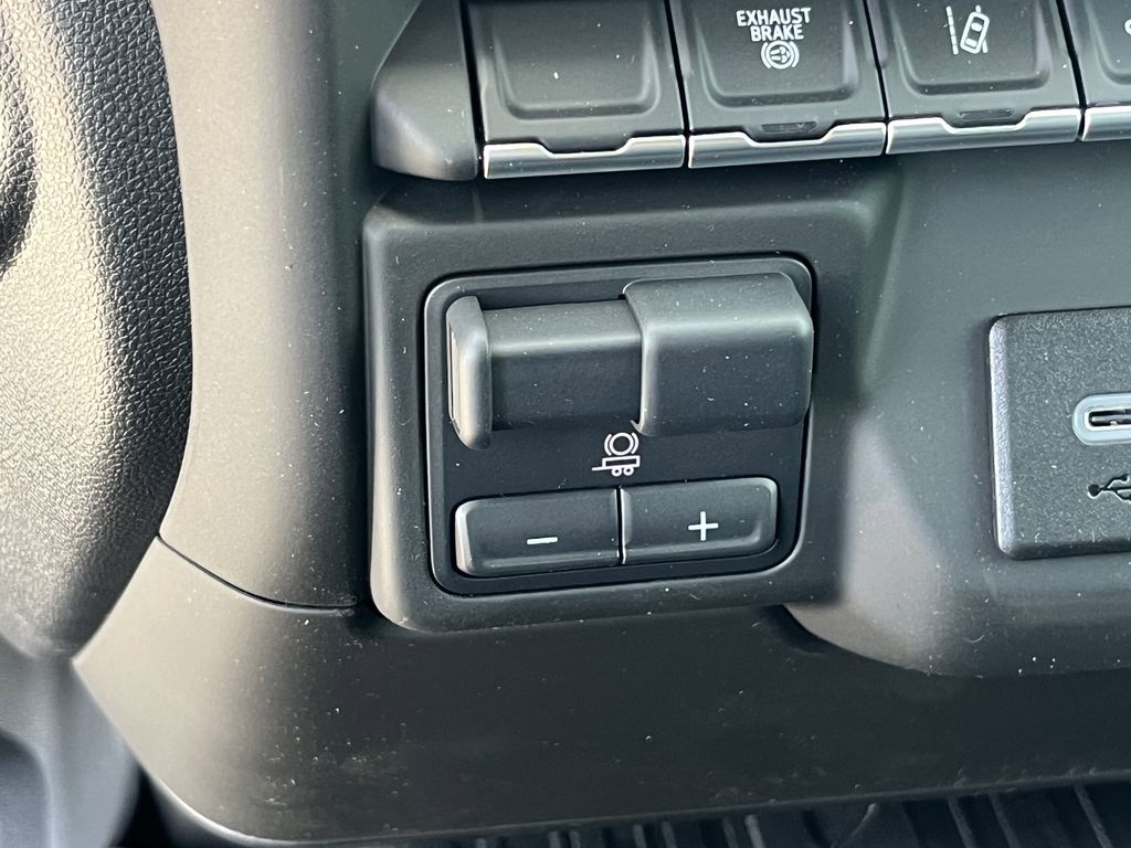 new 2025 GMC Sierra 2500HD car, priced at $67,935