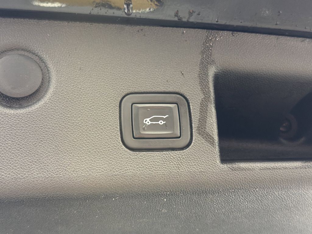 used 2022 Chevrolet Equinox car, priced at $16,498