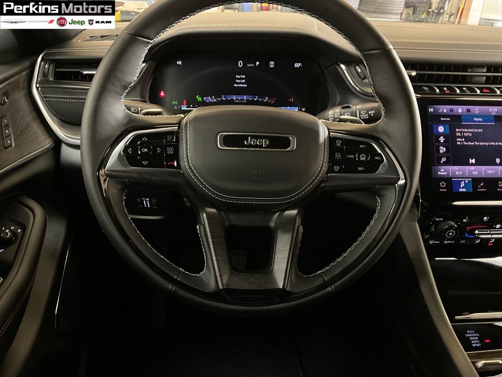 new 2025 Jeep Grand Cherokee car, priced at $59,332