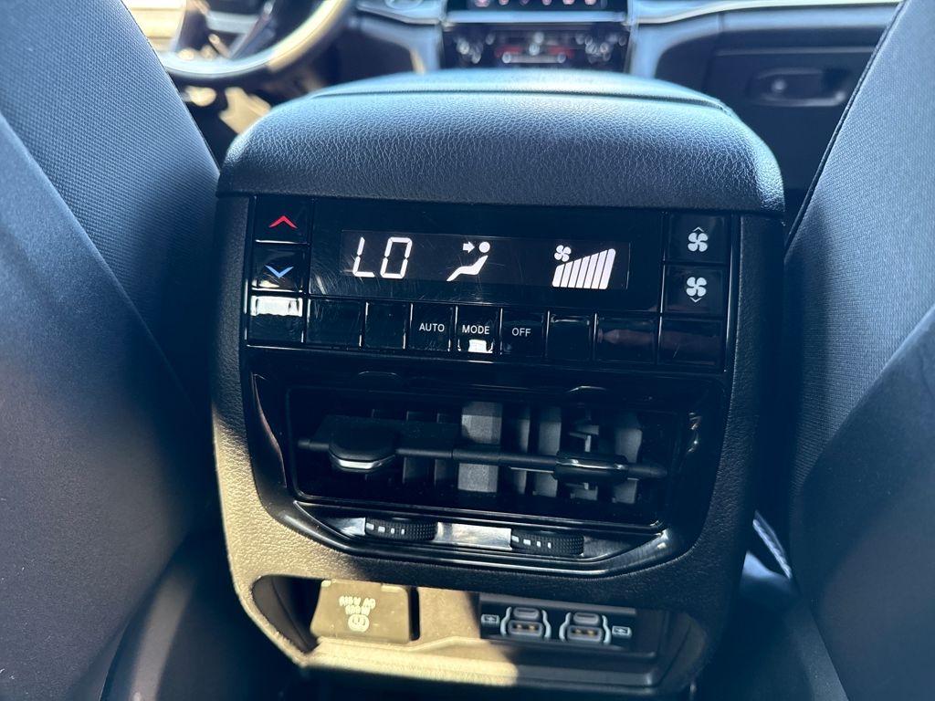 used 2022 Jeep Grand Cherokee L car, priced at $29,400