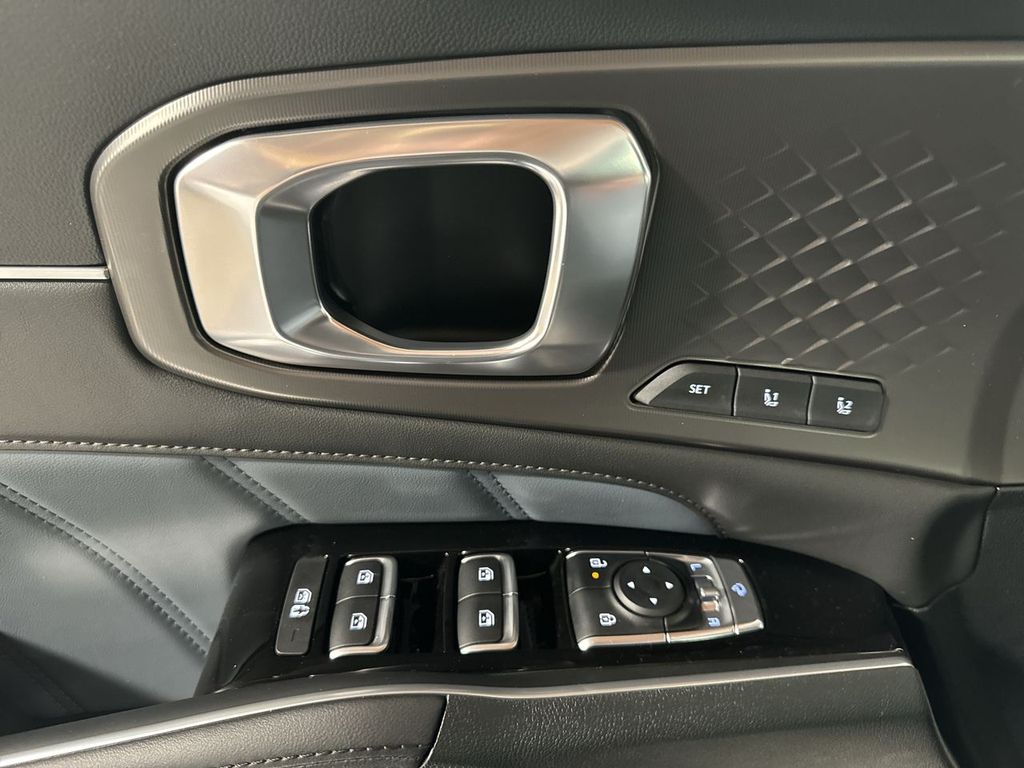 new 2025 Kia Sorento Hybrid car, priced at $48,456