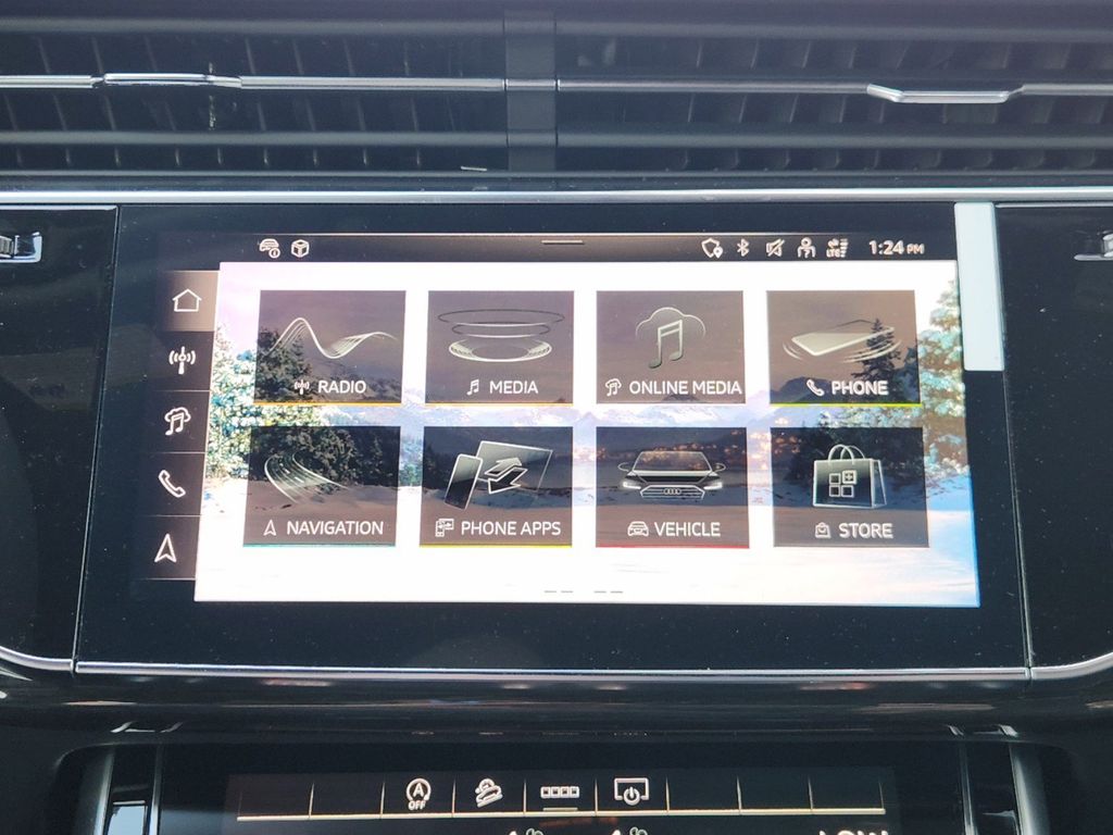 new 2025 Audi Q7 car, priced at $77,840