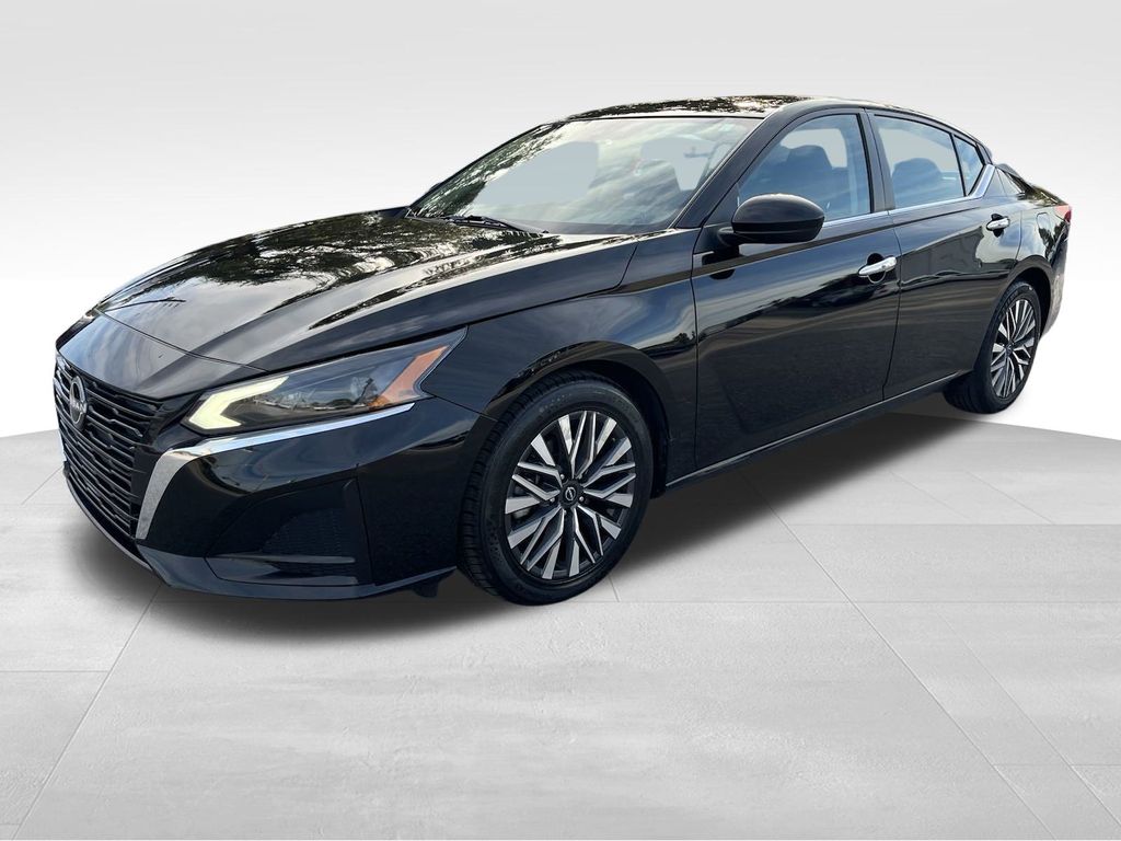 used 2023 Nissan Altima car, priced at $15,998