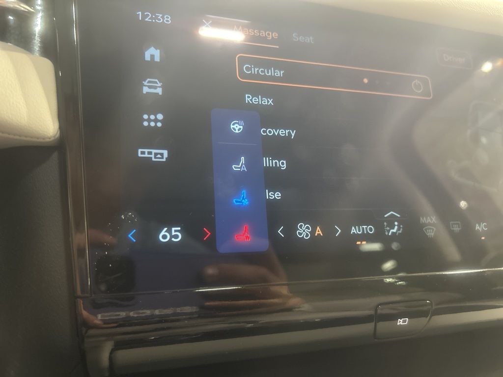 new 2025 Lincoln Navigator car, priced at $100,190