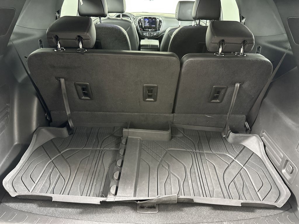 used 2022 Chevrolet Traverse car, priced at $32,988