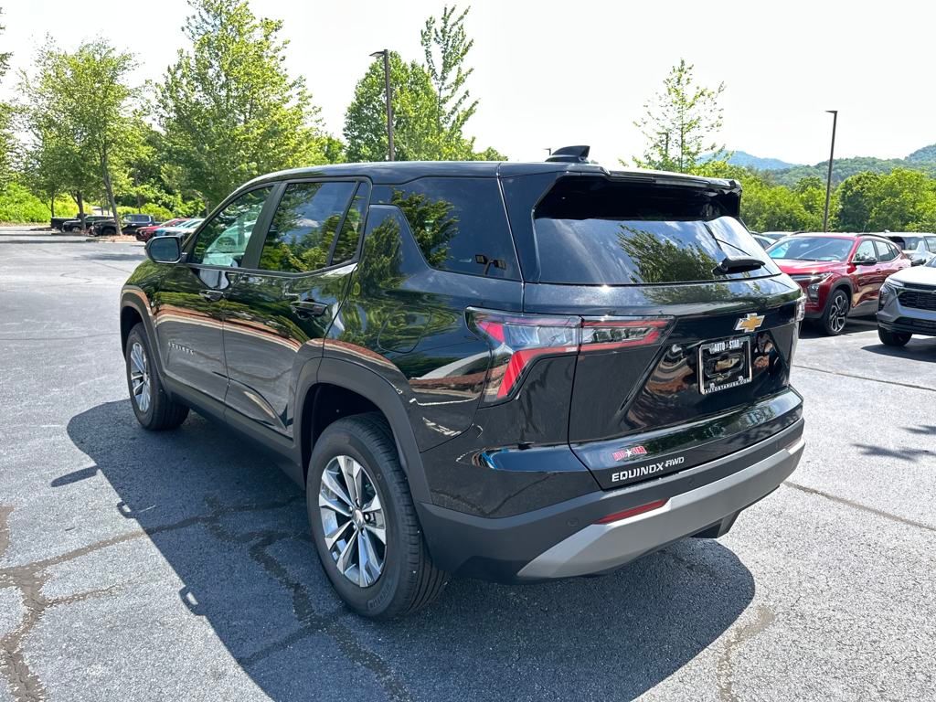 new 2026 Chevrolet Equinox car, priced at $31,995