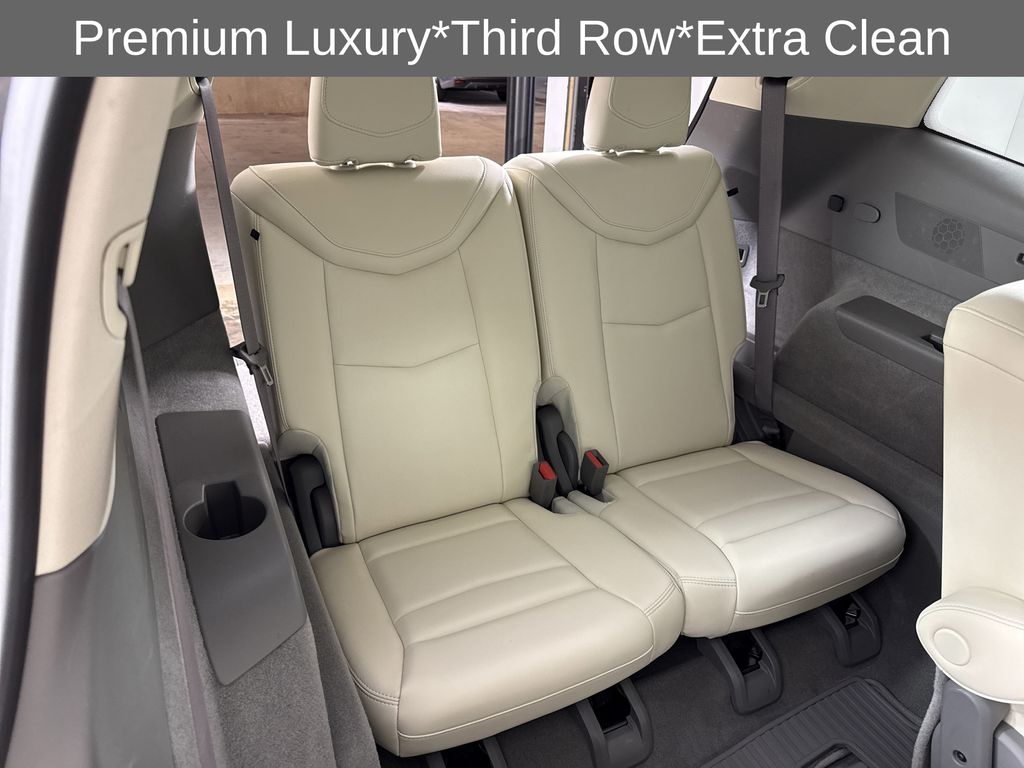 used 2022 Cadillac XT6 car, priced at $34,997