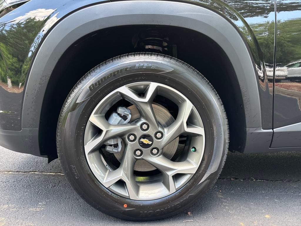 new 2025 Chevrolet Trax car, priced at $24,095