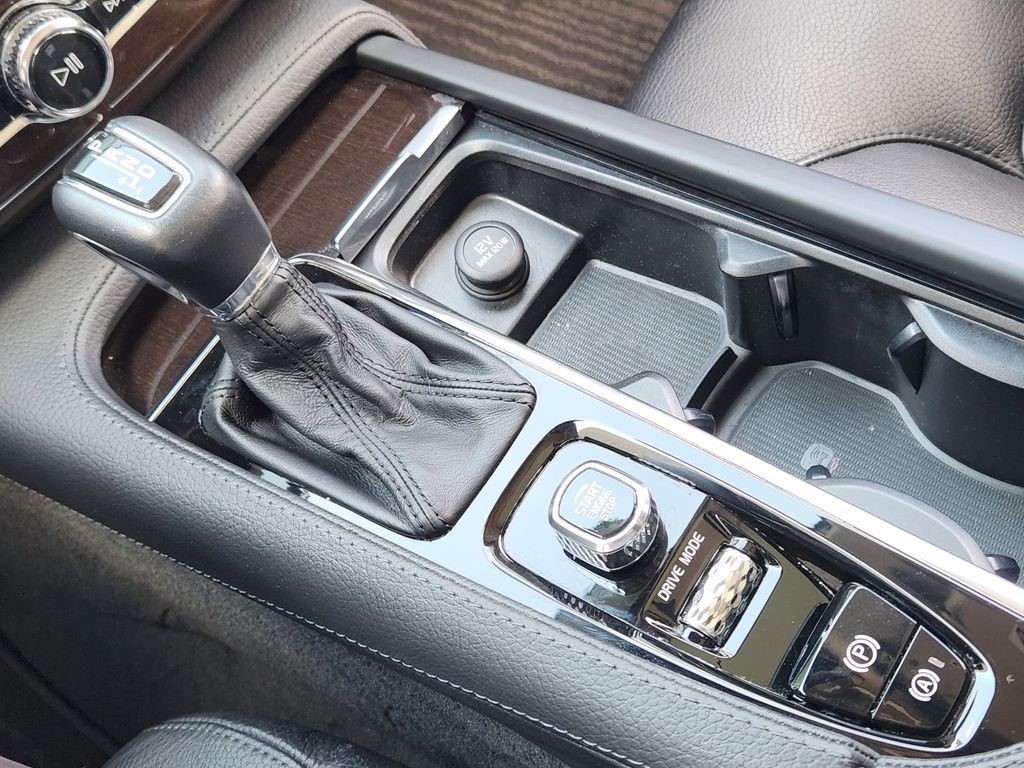 used 2019 Volvo XC90 car, priced at $25,362