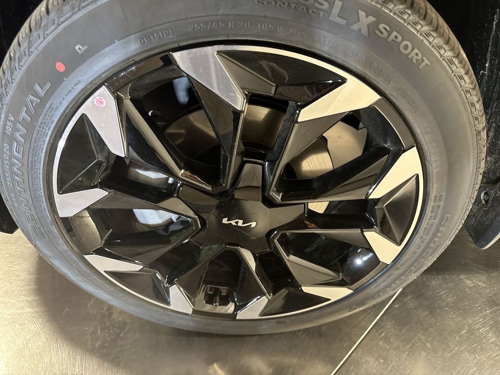 new 2025 Kia Sorento car, priced at $39,911