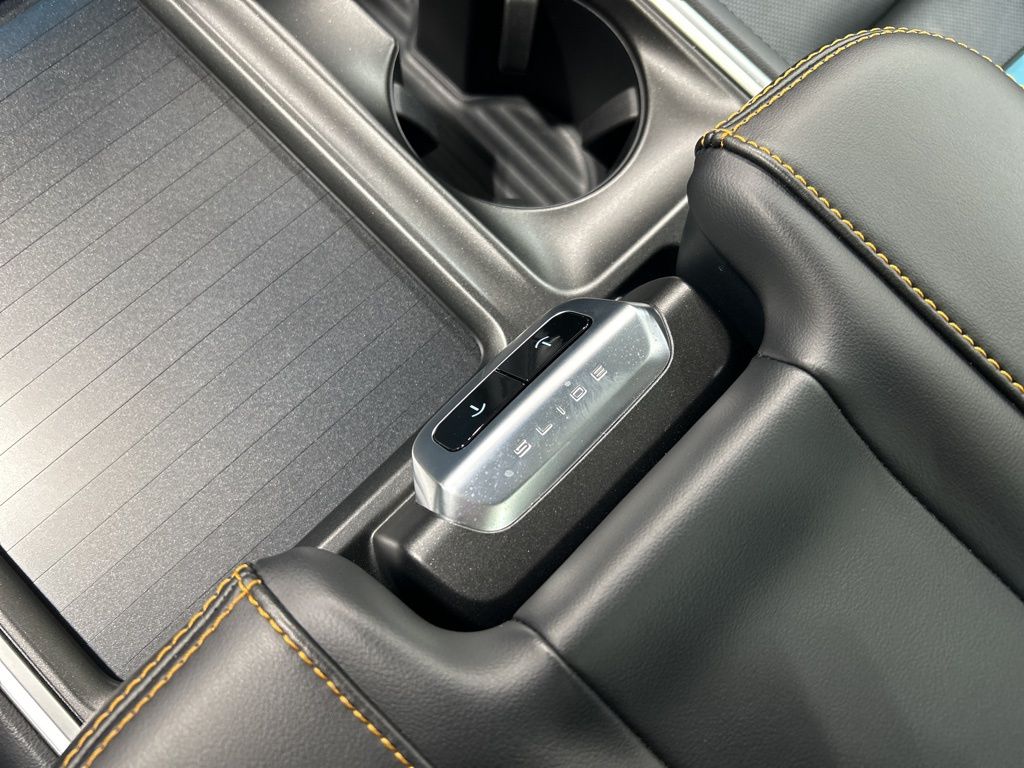 used 2025 Ford Expedition car, priced at $83,462