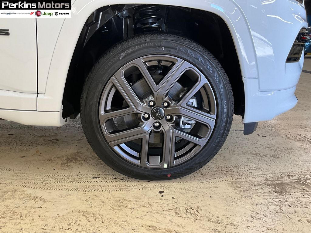 new 2025 Jeep Compass car, priced at $38,107