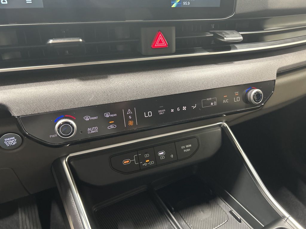 new 2026 Kia Carnival Hybrid car, priced at $43,094
