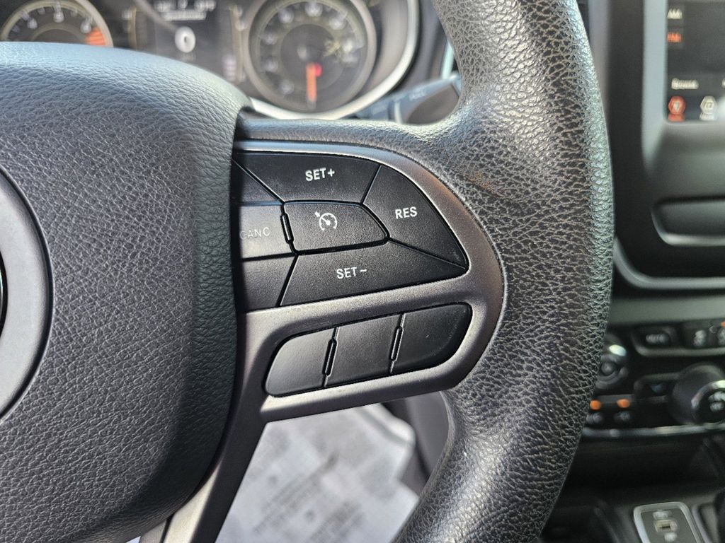 used 2019 Jeep Cherokee car, priced at $15,493