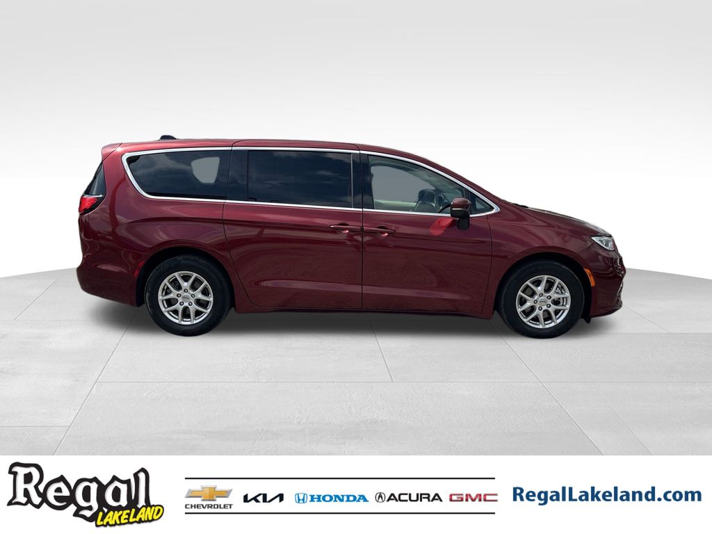 used 2023 Chrysler Pacifica car, priced at $21,294