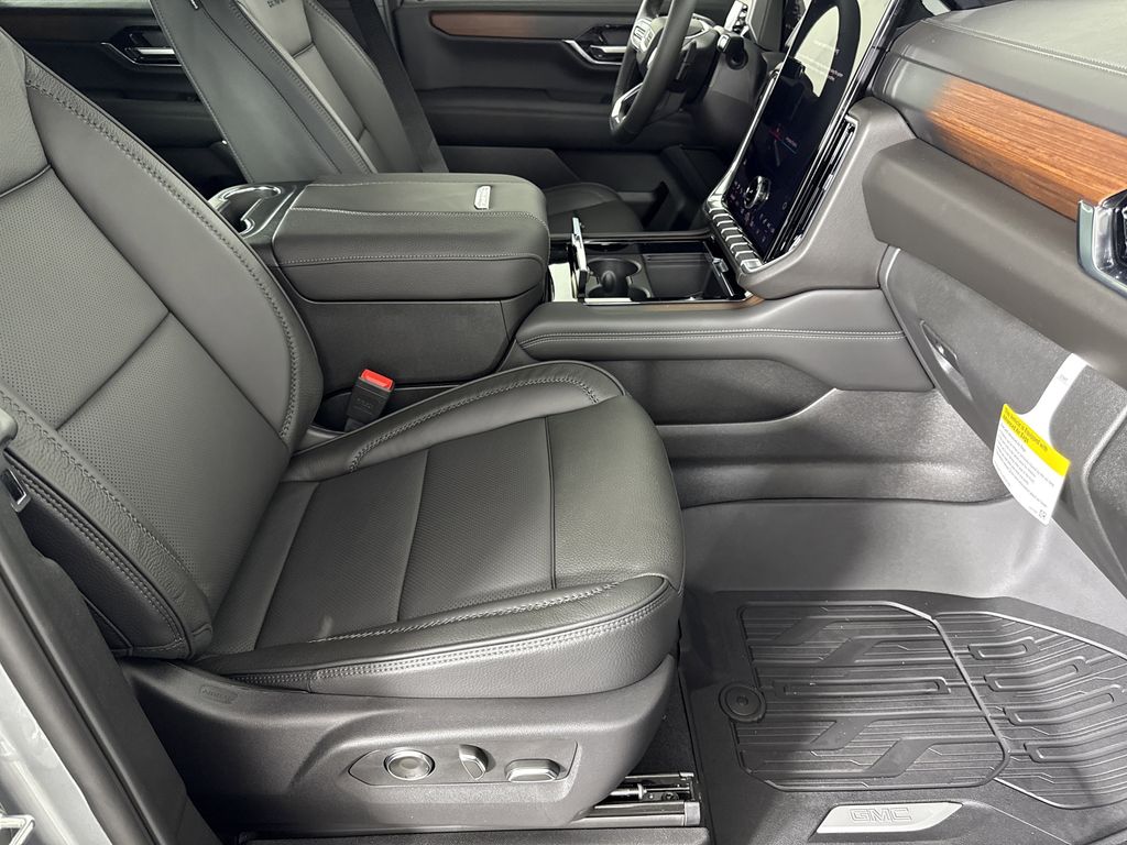 new 2025 GMC Yukon XL car, priced at $88,454