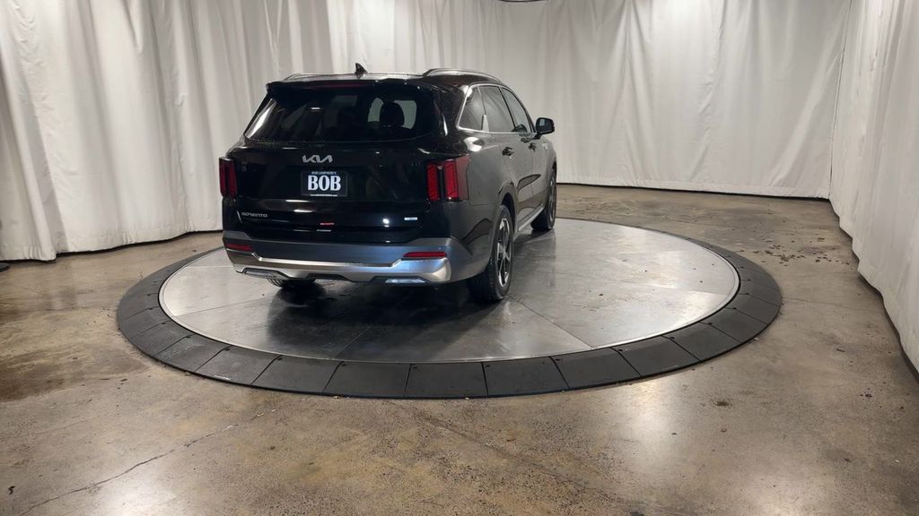 new 2025 Kia Sorento Hybrid car, priced at $42,088