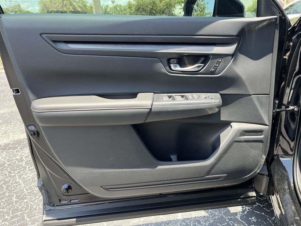 new 2025 Honda CR-V Hybrid car, priced at $37,483