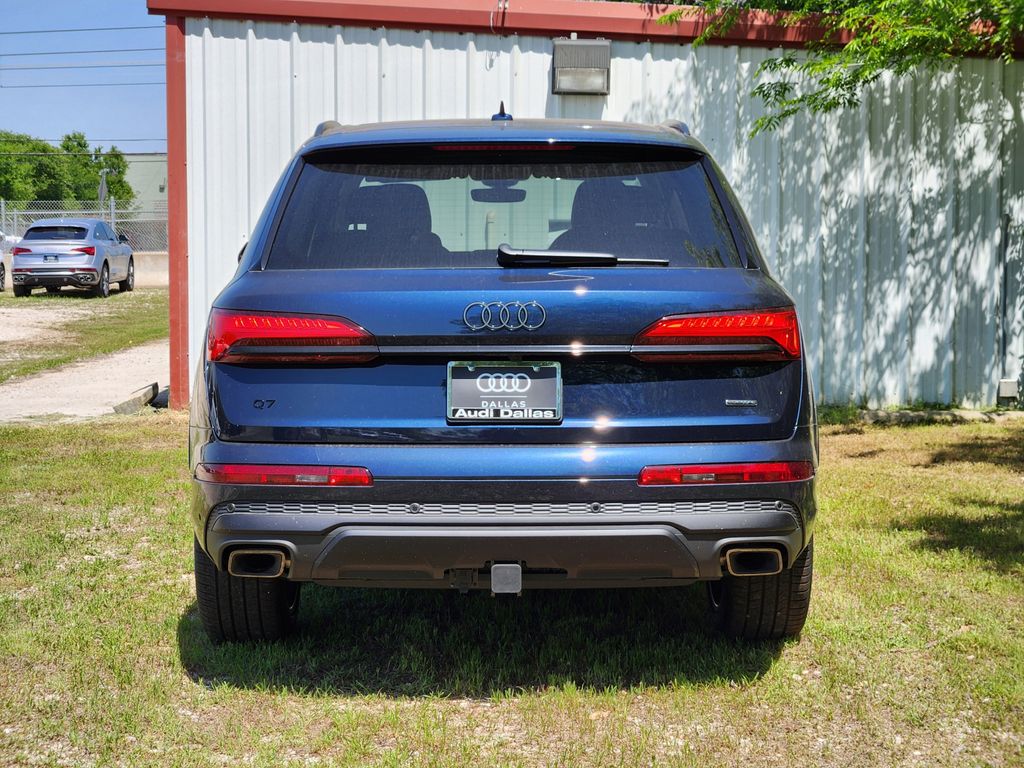 new 2025 Audi Q7 car, priced at $77,840