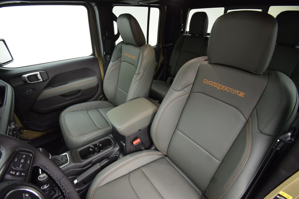 new 2025 Jeep Gladiator car, priced at $55,687