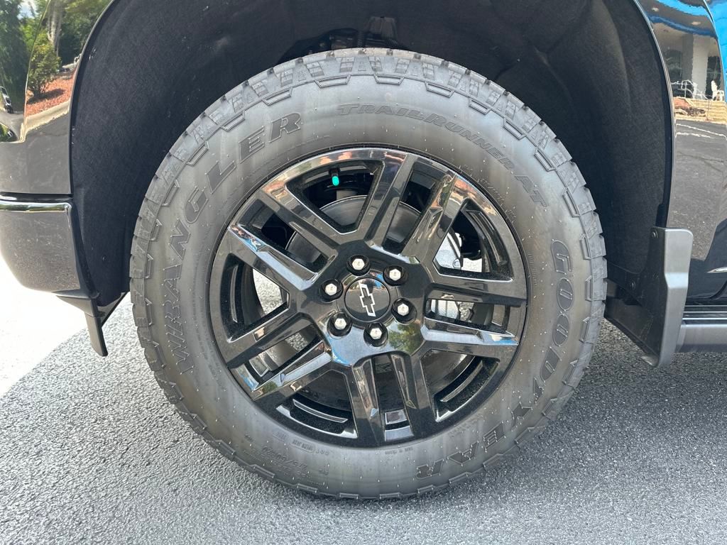 new 2025 Chevrolet Silverado 1500 car, priced at $59,990