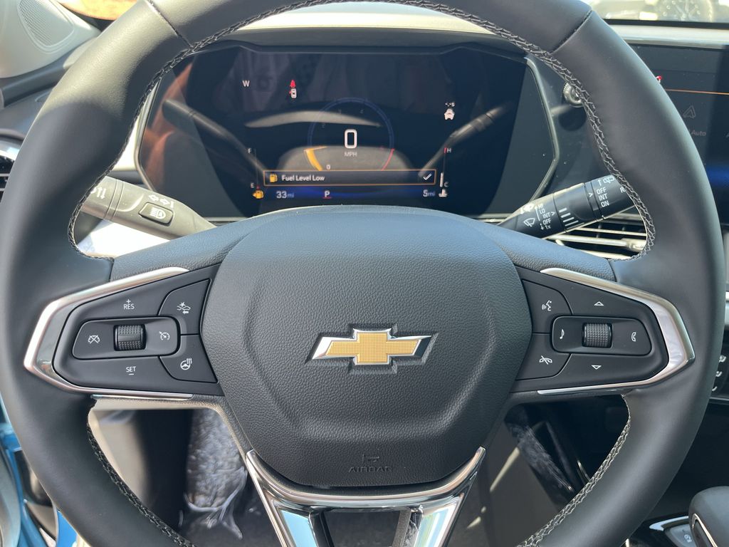 new 2025 Chevrolet Trax car, priced at $24,345