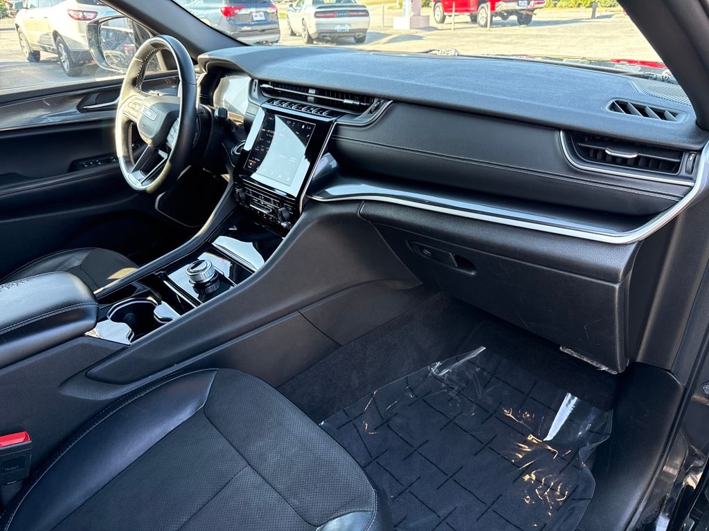used 2022 Jeep Grand Cherokee L car, priced at $29,400