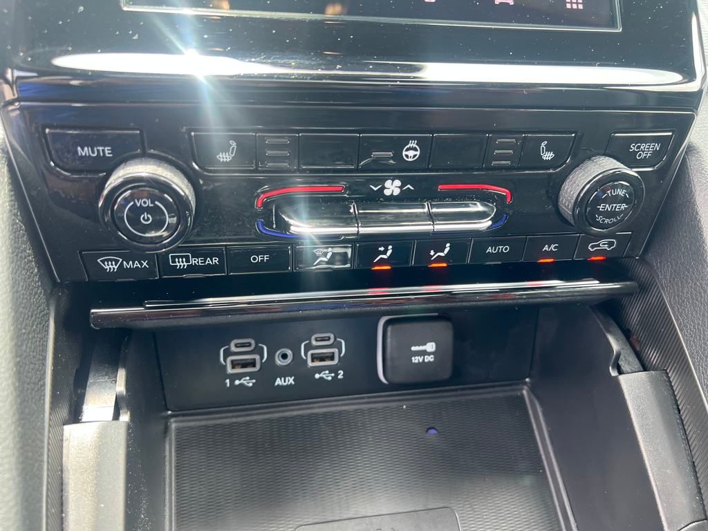 new 2025 Jeep Grand Cherokee car, priced at $38,990