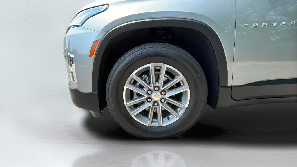 used 2023 Chevrolet Traverse car, priced at $33,700