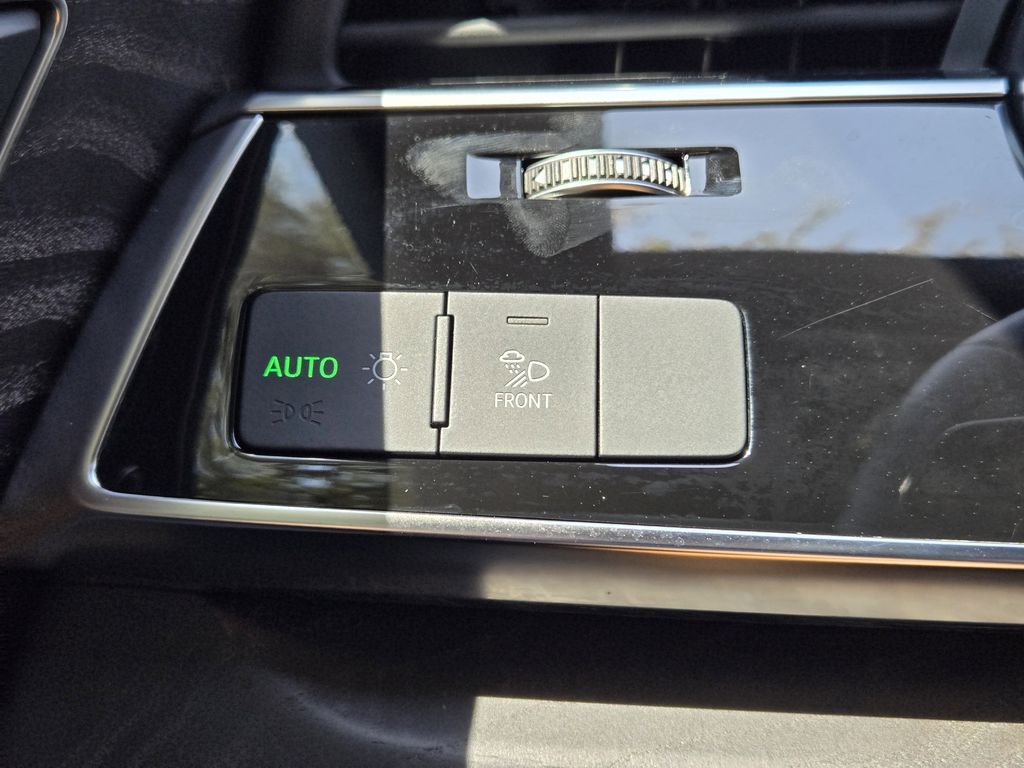 used 2023 Audi Q7 car, priced at $39,215