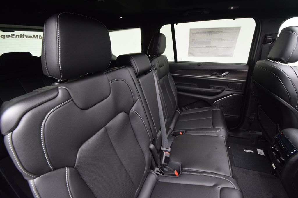 new 2025 Jeep Grand Cherokee L car, priced at $50,985