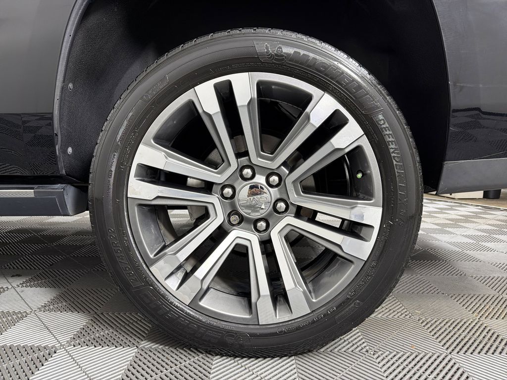 used 2019 GMC Yukon car, priced at $37,995