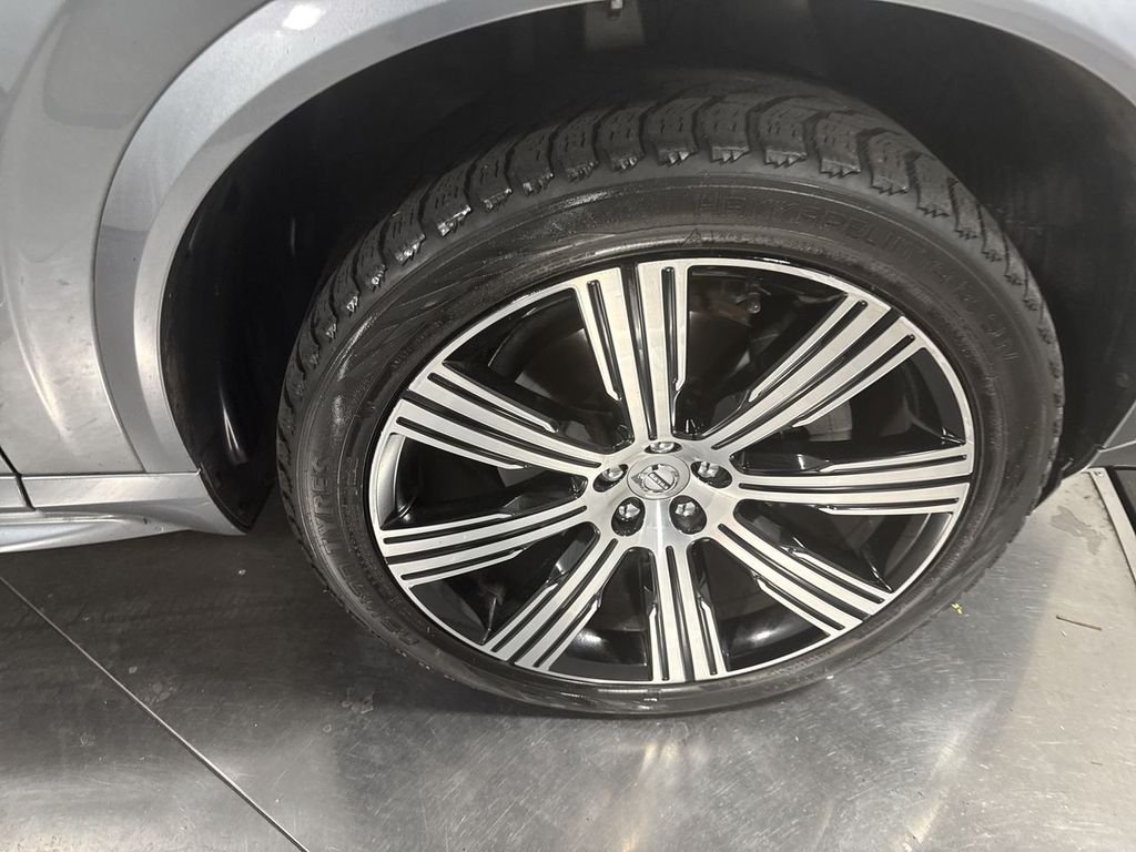 used 2020 Volvo XC90 car, priced at $31,983