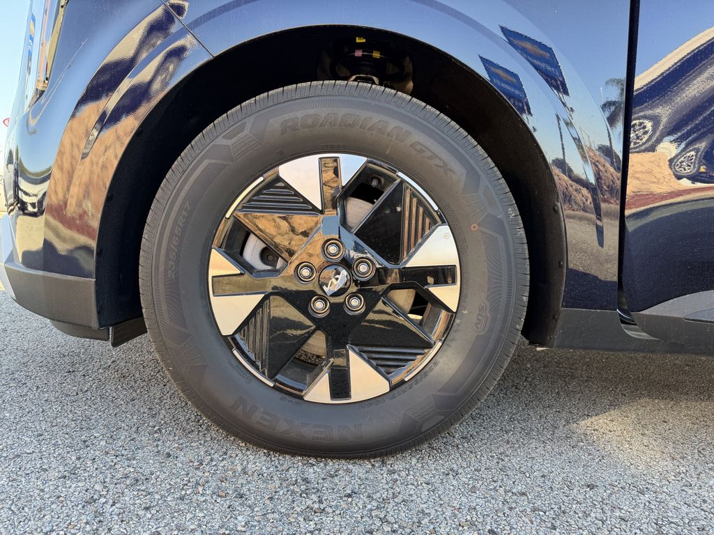 new 2026 Kia Carnival Hybrid car, priced at $38,702