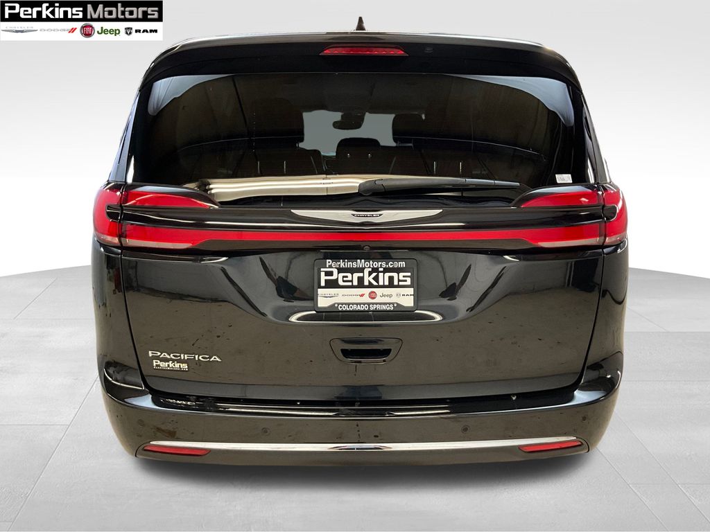 used 2024 Chrysler Pacifica car, priced at $33,343