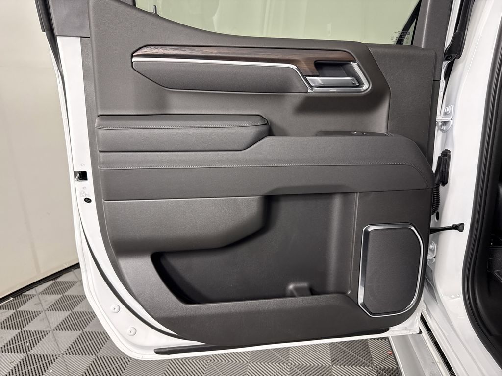 new 2026 GMC Sierra 1500 car, priced at $60,925