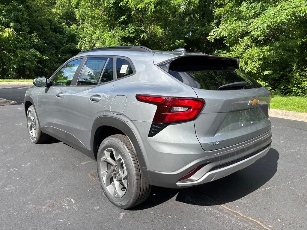 new 2025 Chevrolet Trax car, priced at $25,485