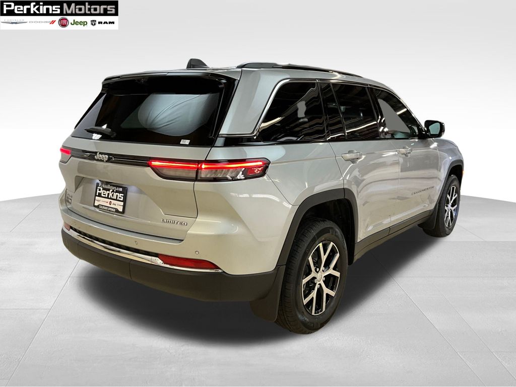 new 2025 Jeep Grand Cherokee car, priced at $45,822