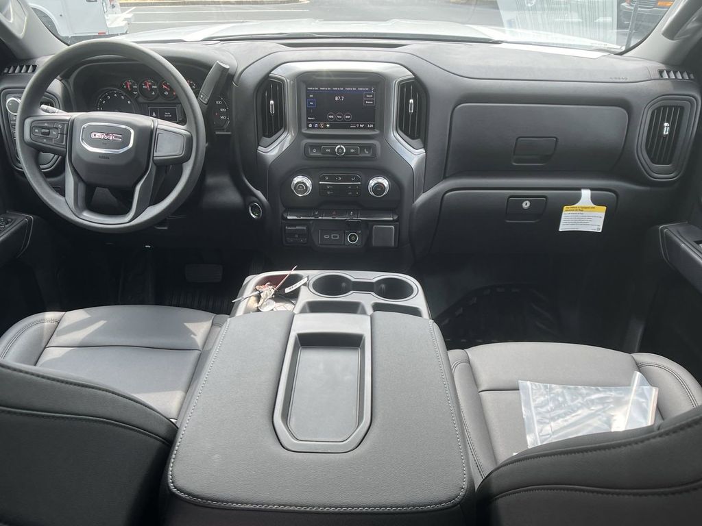 new 2024 GMC Sierra 2500HD car, priced at $48,933